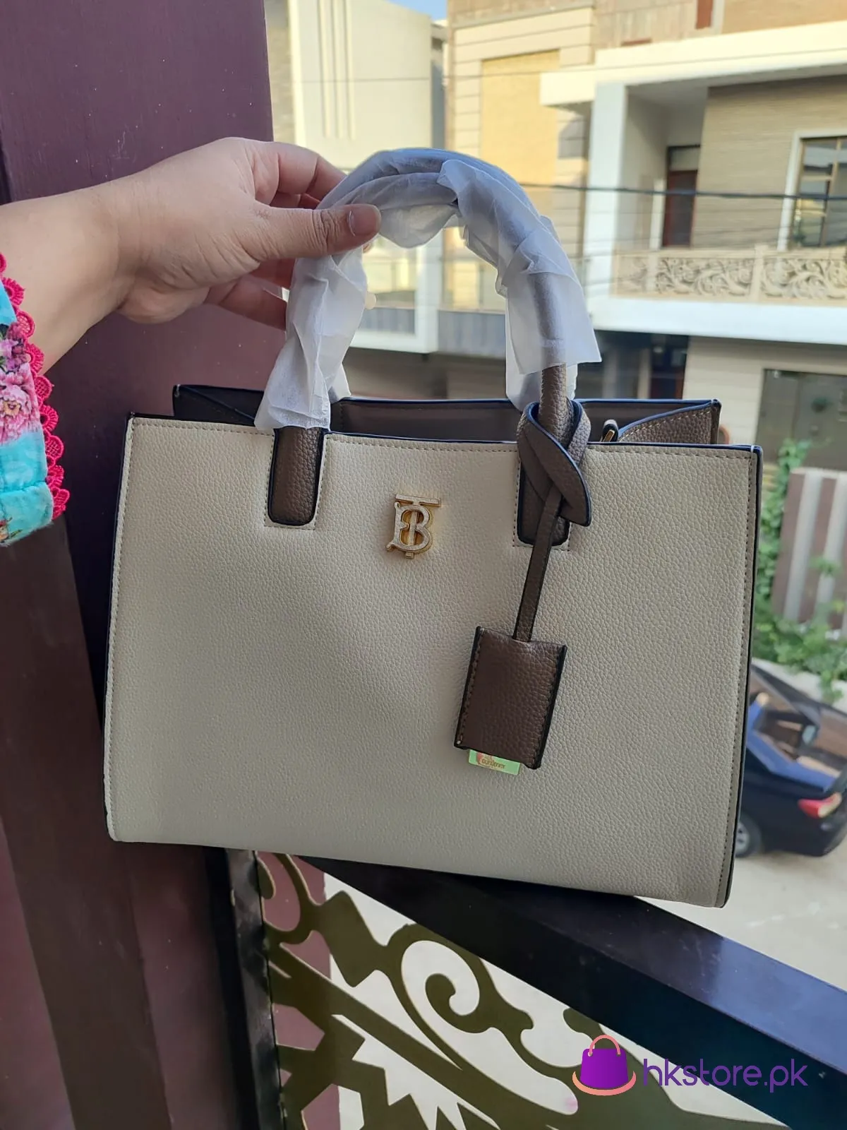 Burberry Tote 