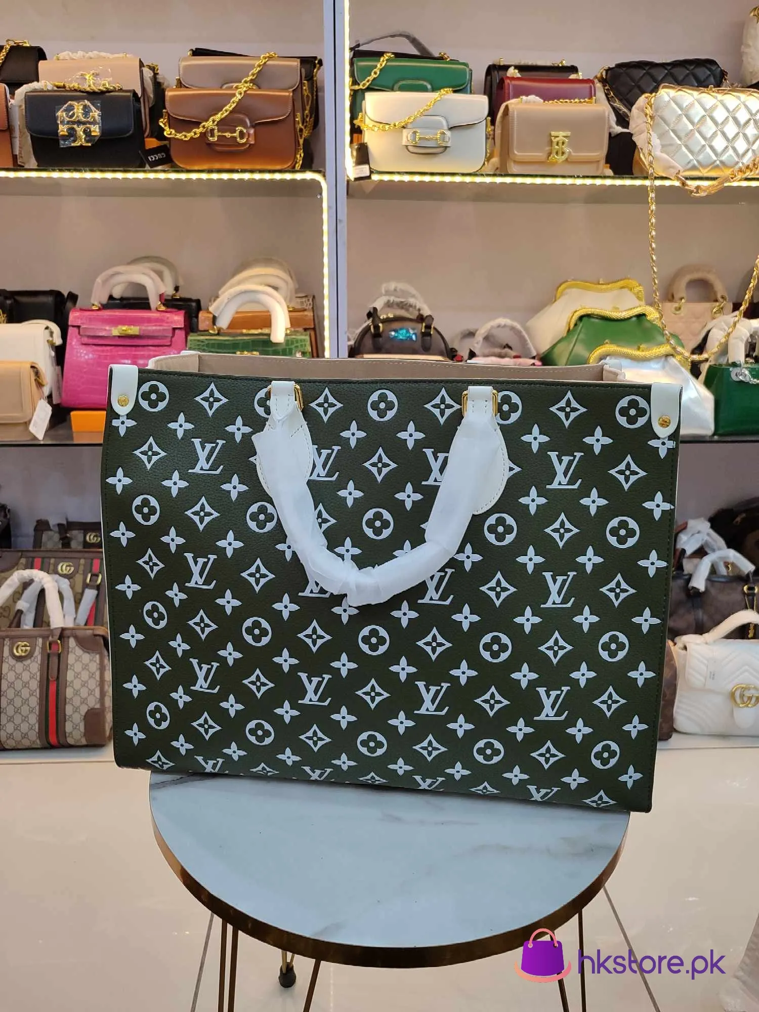 Louis Vuitton On The Go Gm