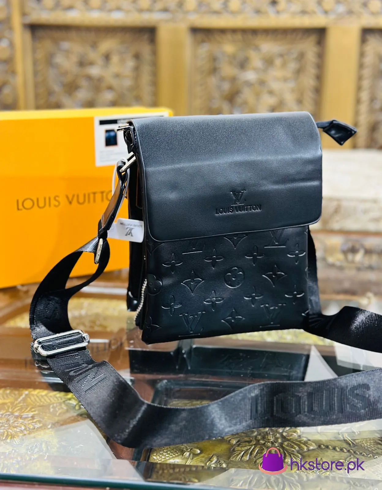 Louis Vuitton Passanger Unisex Cross Body 