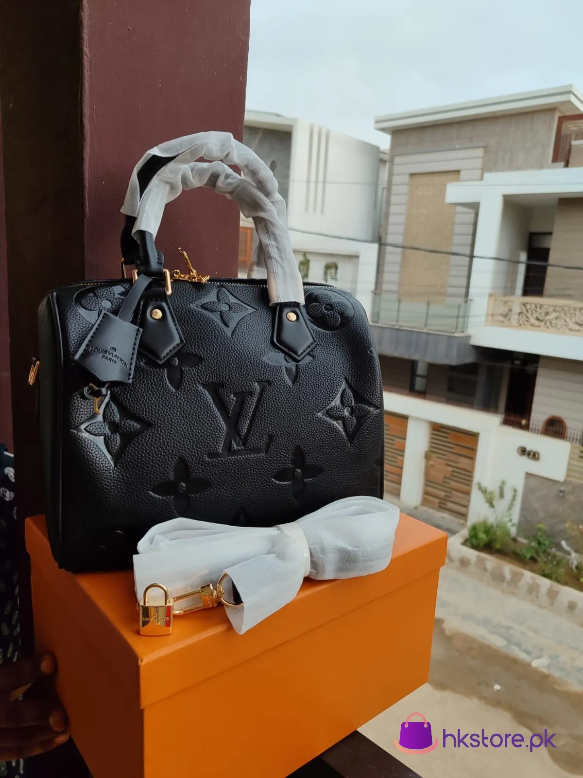 Lv Duffle Bag 